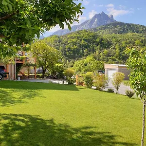  Apartment Oustal